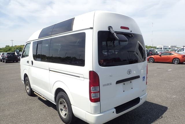 2011 Toyota HiAce JDM car for sale — photo 3 of 25