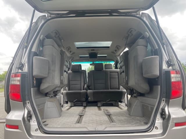 2002 Toyota Alphard JDM car for sale — photo 14 of 18