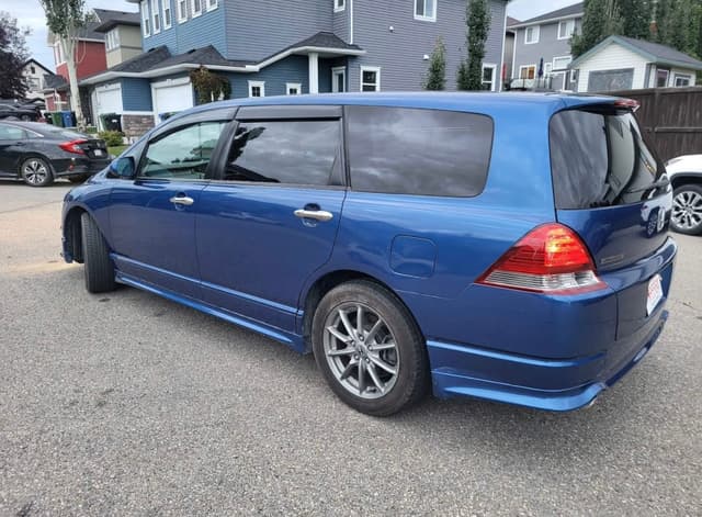 2005 Honda Odyssey JDM car for sale — photo 3 of 12
