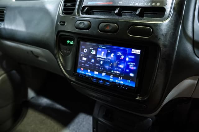 1999 Mitsubishi Delica JDM car for sale — photo 10 of 25