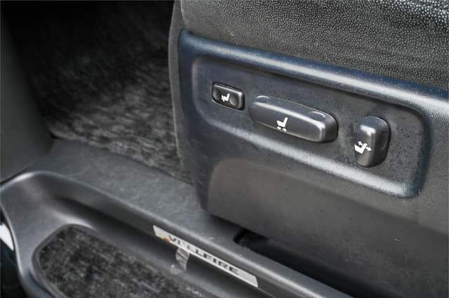 2011 Toyota Vellfire JDM car for sale — photo 7 of 25