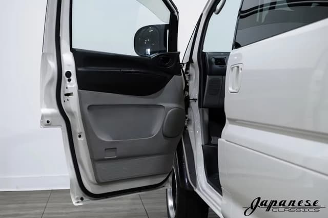 1999 Mitsubishi Delica JDM car for sale — photo 20 of 25