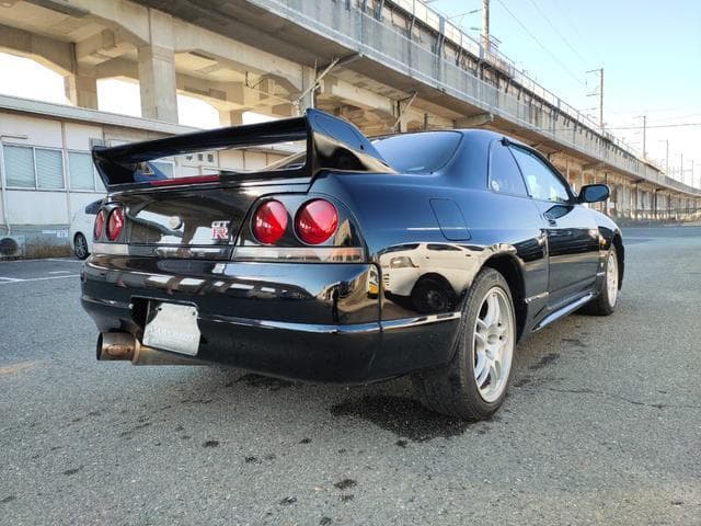 1995 Nissan Skyline JDM car for sale — photo 8 of 21