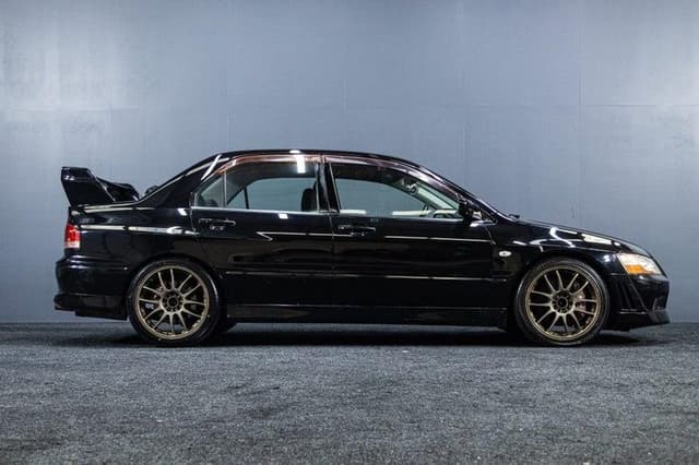2001 Mitsubishi Lancer Evolution JDM car for sale — photo 11 of 18