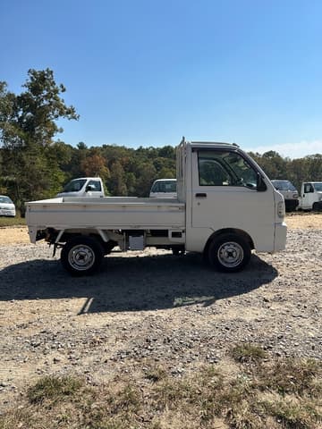 2001 Daihatsu Hijet JDM car for sale — photo 6 of 25