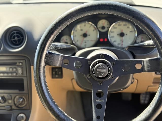 2000 Mazda Roadster (Eunos Roadster / MX-5) JDM car for sale — photo 12 of 16