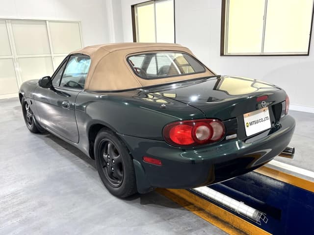 2001 Mazda Roadster (Eunos Roadster / MX-5) JDM car for sale — photo 9 of 25