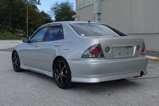 2000 Toyota Altezza JDM car for sale — photo 8 of 18