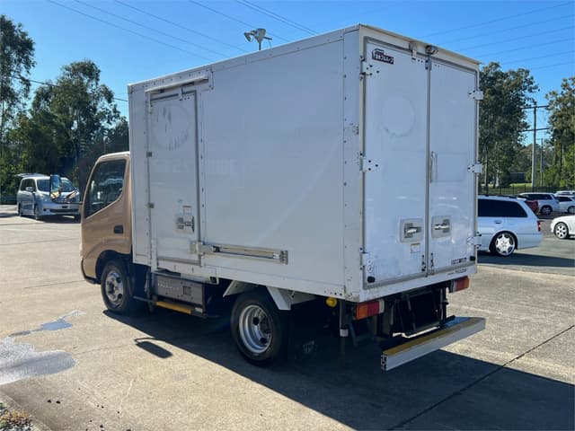 2008 Toyota Dyna JDM car for sale — photo 8 of 18