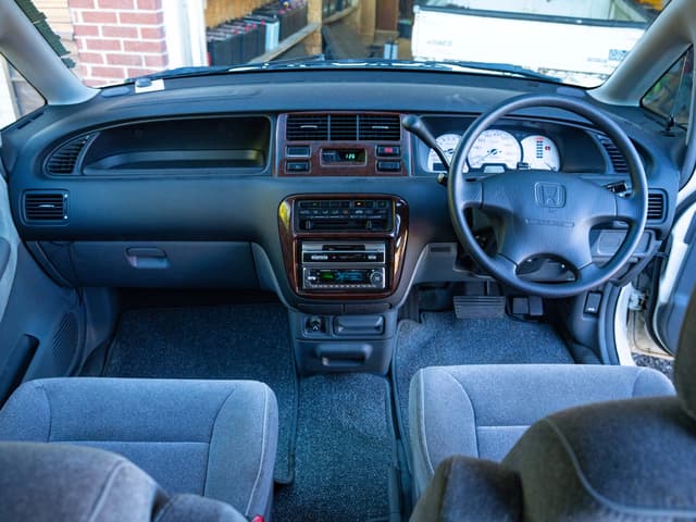 1999 Honda Odyssey JDM car for sale — photo 11 of 17