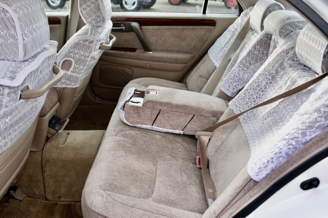 2001 Toyota Majesta JDM car for sale — photo 16 of 19