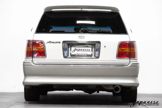 2001 Toyota Crown JDM car for sale — photo 7 of 25