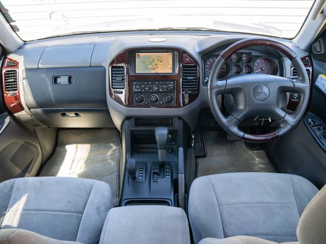 2001 Mitsubishi Pajero JDM car for sale — photo 11 of 18