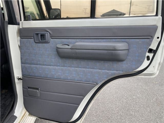 2001 Toyota Land Cruiser JDM car for sale — photo 15 of 21