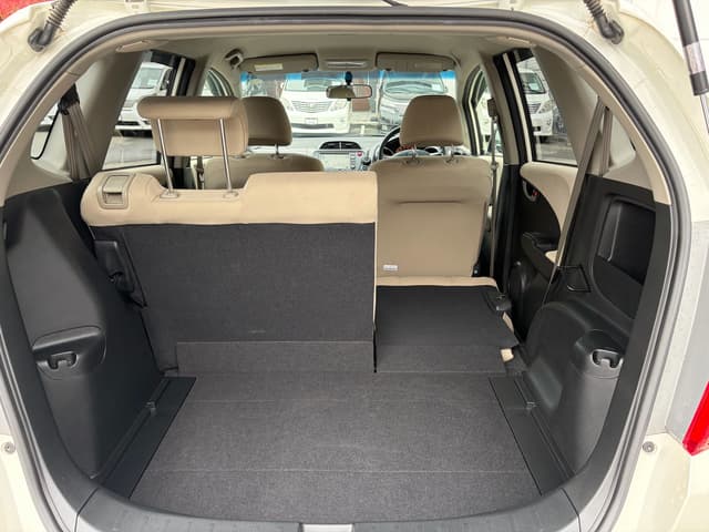 2009 Honda Fit JDM car for sale — photo 14 of 16