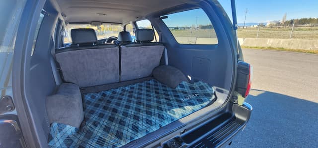 1994 Toyota Hilux Surf JDM car for sale — photo 12 of 16