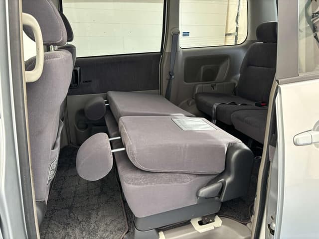 2001 Toyota Noah JDM car for sale — photo 20 of 25