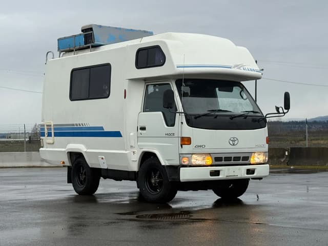 1996 Toyota HiAce JDM car for sale — photo 5 of 21