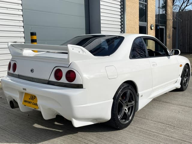 1995 Nissan Skyline JDM car for sale — photo 6 of 25