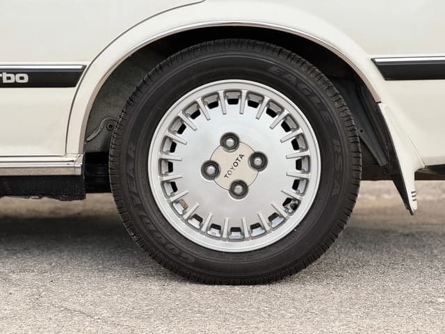 1986 Toyota Mark II JDM car for sale — photo 8 of 25