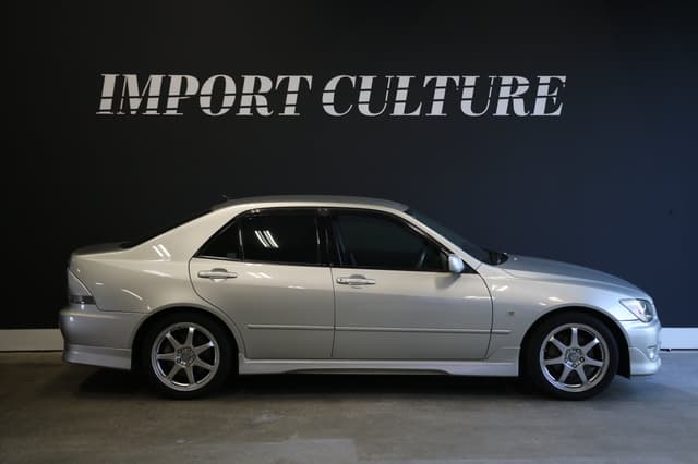 1999 Toyota Altezza JDM car for sale — photo 3 of 11