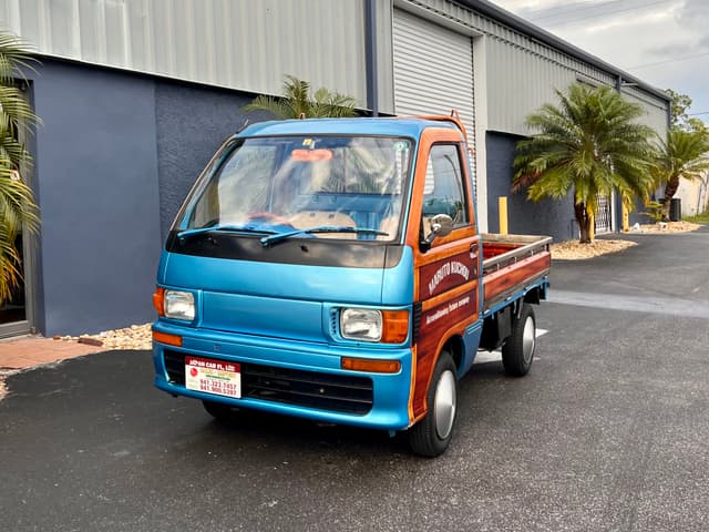 1997 Daihatsu Hijet JDM car for sale — photo 3 of 16