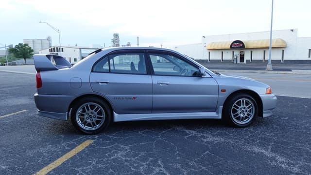 1996 Mitsubishi Lancer Evolution JDM car for sale — photo 7 of 12