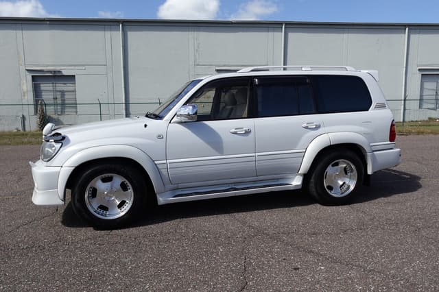 2001 Toyota Land Cruiser JDM car for sale — photo 10 of 19