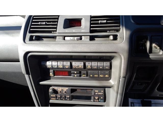 1992 Mitsubishi Pajero JDM car for sale — photo 23 of 25