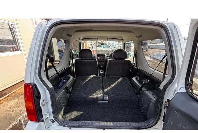2010 Suzuki Jimny JDM car for sale — photo 18 of 25