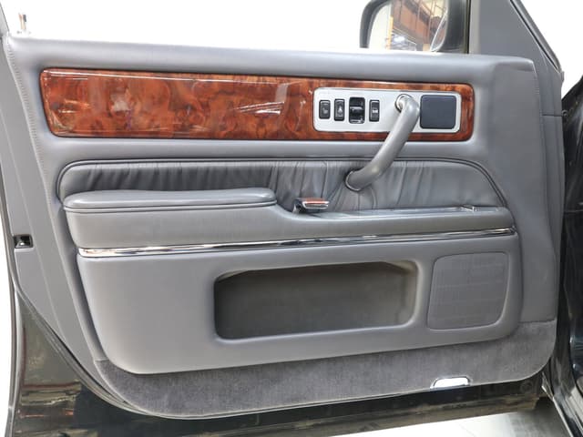 1997 Toyota Century JDM car for sale — photo 20 of 25