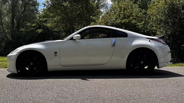 2008 Nissan Fairlady Z JDM car for sale — photo 23 of 24