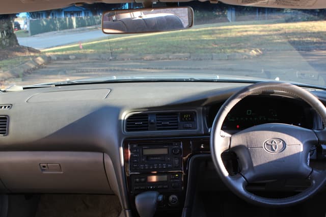 1997 Toyota Cresta JDM car for sale — photo 10 of 23