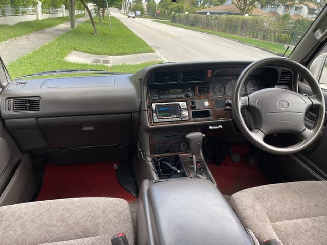 1999 Toyota HiAce JDM car for sale — photo 16 of 20
