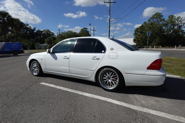 2000 Toyota Celsior JDM car for sale — photo 9 of 18