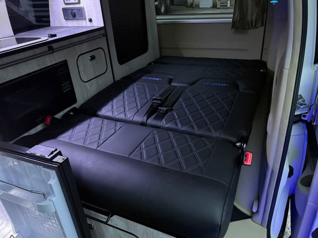 2007 Nissan Elgrand JDM car for sale — photo 15 of 25