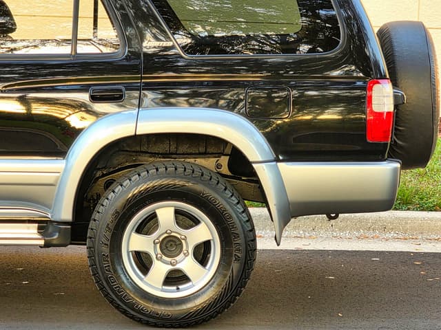 1997 Toyota Hilux Surf JDM car for sale — photo 18 of 25