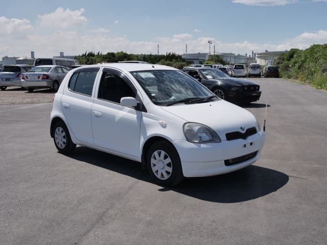2000 Toyota Vitz JDM car for sale — photo 3 of 25