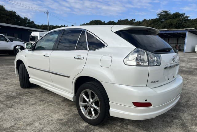 2009 Toyota Harrier JDM car for sale — photo 4 of 25