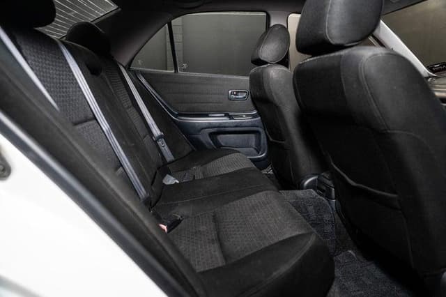 2001 Toyota Altezza JDM car for sale — photo 19 of 19