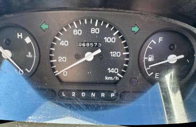 1999 Daihatsu Hijet JDM car for sale — photo 17 of 18