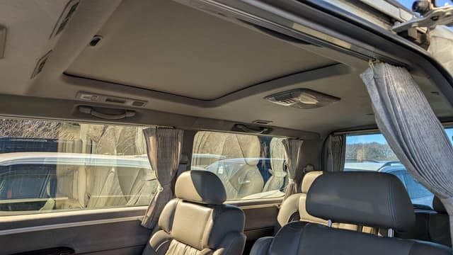 2001 Nissan Elgrand JDM car for sale — photo 6 of 8
