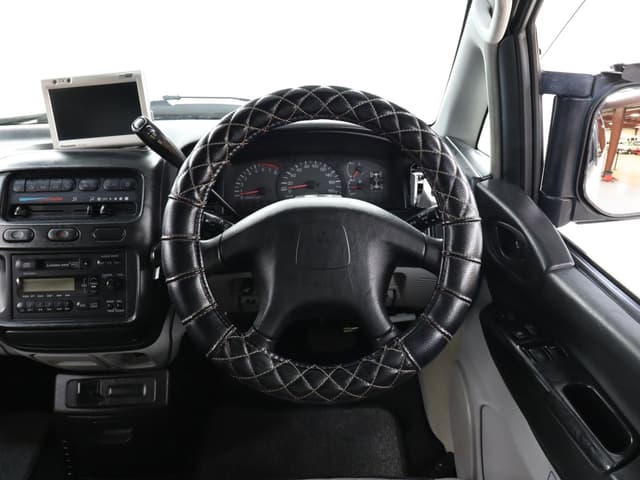 1998 Mitsubishi Delica JDM car for sale — photo 9 of 25