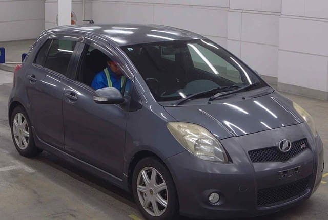 2007 Toyota Vitz JDM car for sale — photo 6 of 6