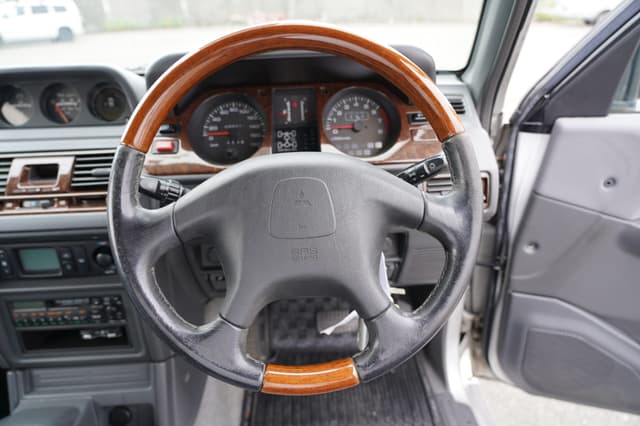 1997 Mitsubishi Pajero JDM car for sale — photo 21 of 24