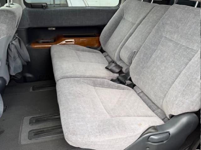 2005 Honda Stepwagon JDM car for sale — photo 5 of 8