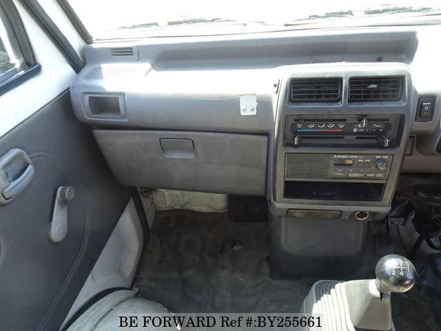 1997 Mitsubishi Minicab JDM car for sale — photo 24 of 25