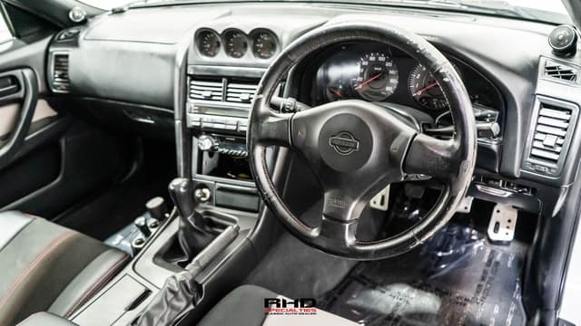 1999 Nissan Skyline JDM car for sale — photo 12 of 22