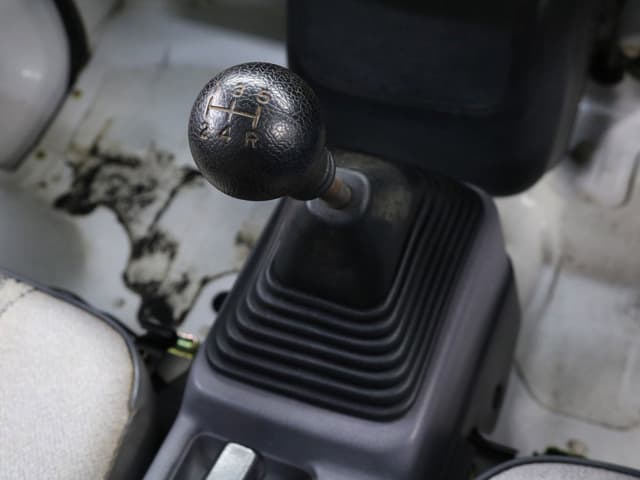 1997 Mitsubishi Minicab JDM car for sale — photo 13 of 25