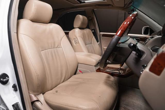 2000 Toyota Crown JDM car for sale — photo 14 of 18